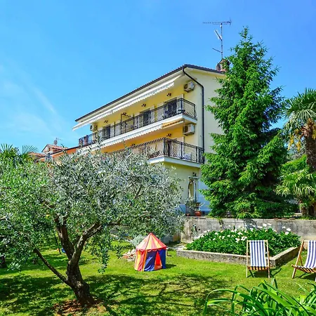 Anicic By Interhome