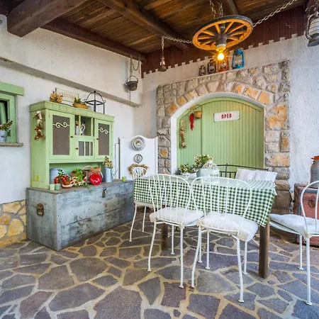 Anicic By Interhome * Ika